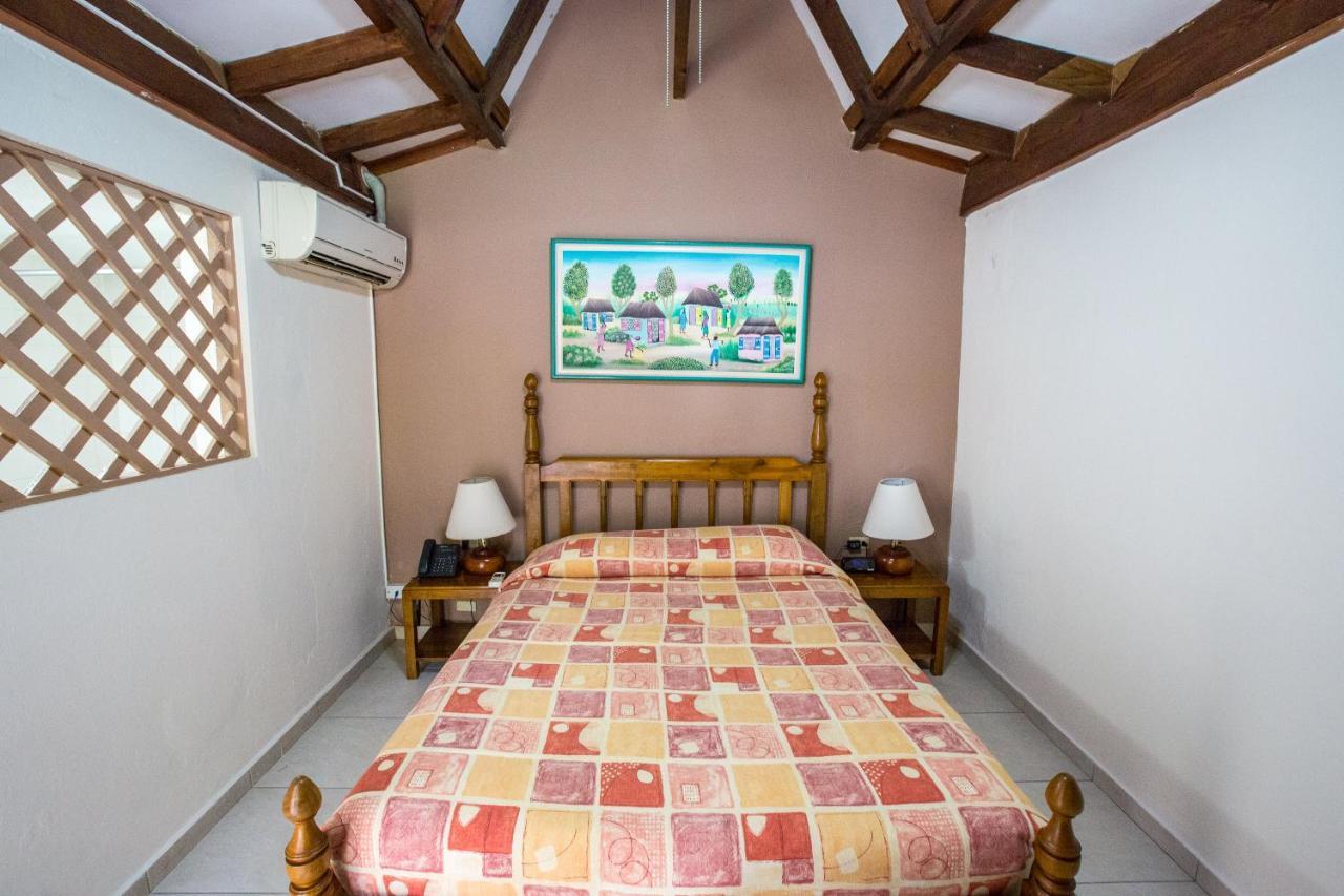 Moulin Sur Mer Beach Resort 몽트루이 외부 사진